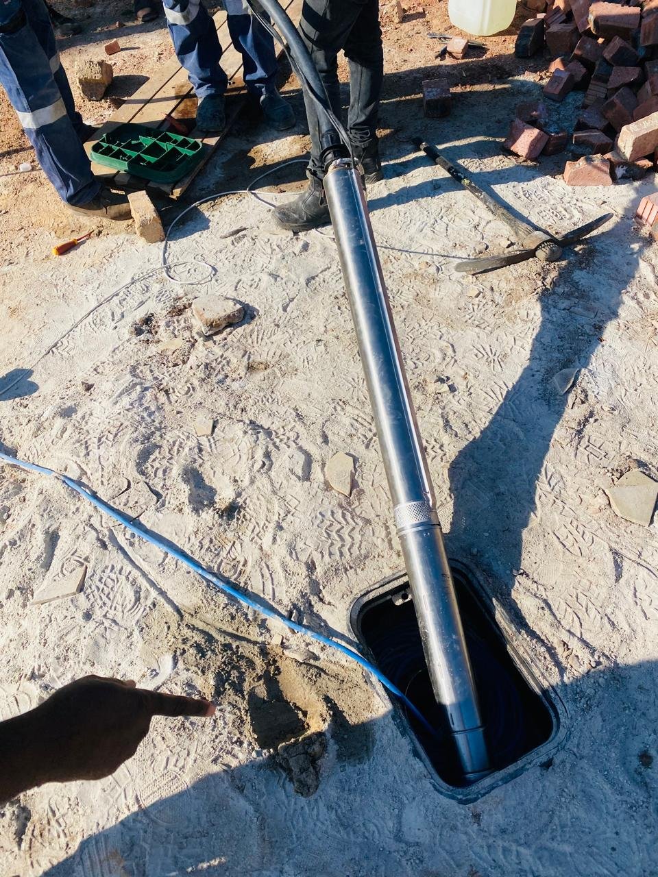 Submersible pump installation