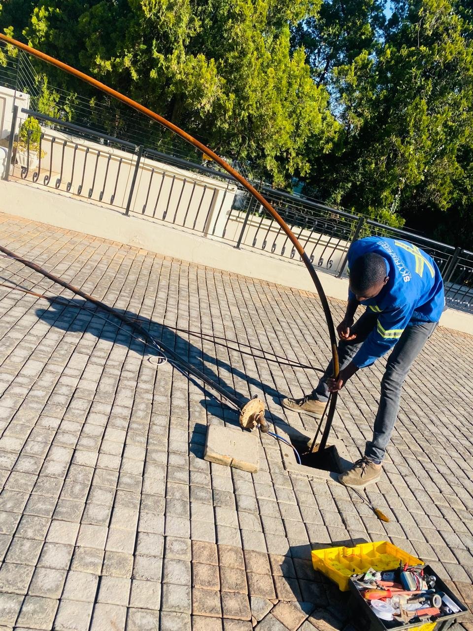 Borehole pump repair work